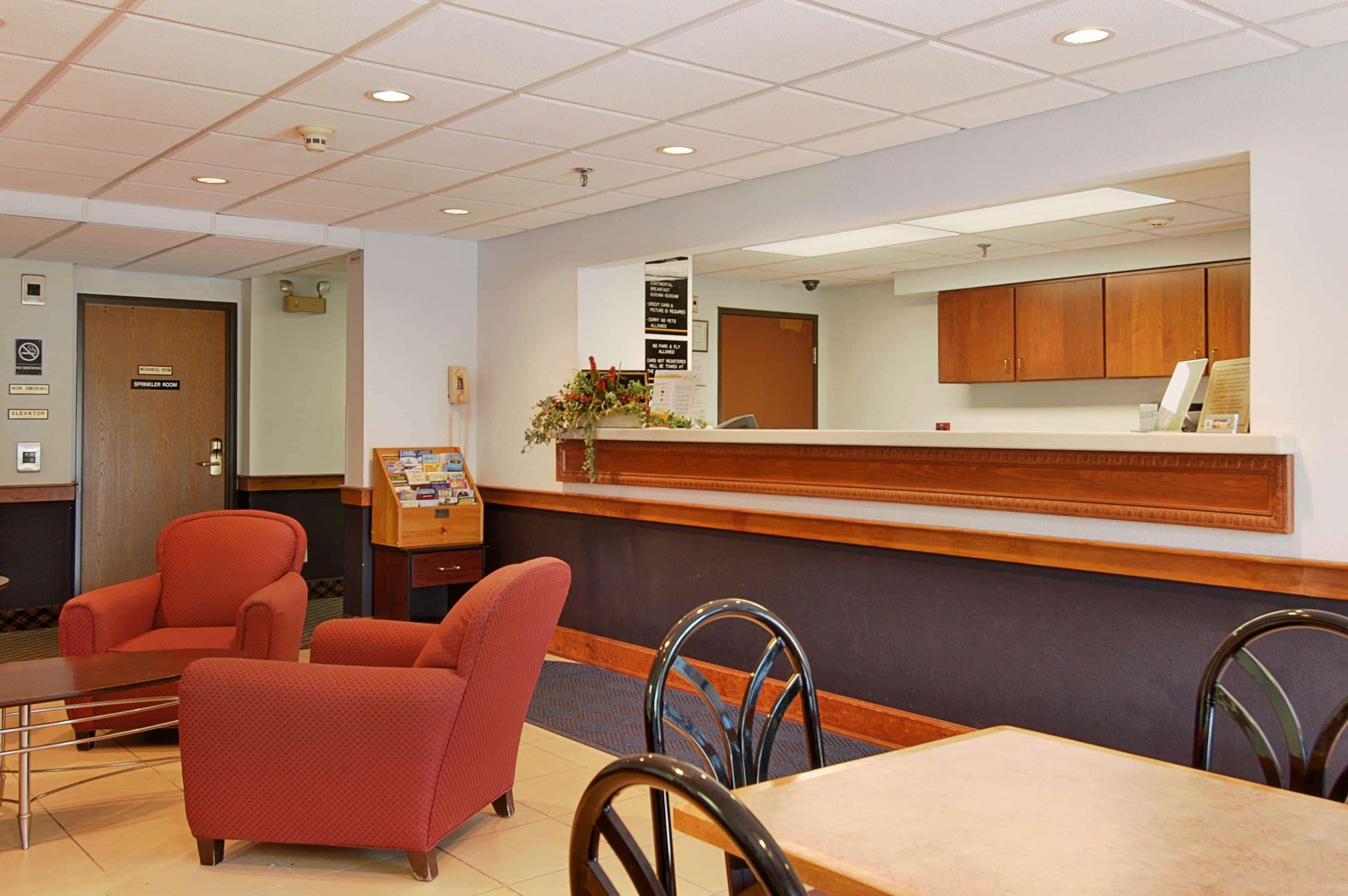 Super 8 By Wyndham Manchester Airport מראה פנימי תמונה